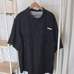 Realtree Fishing Black Button Down Shirt